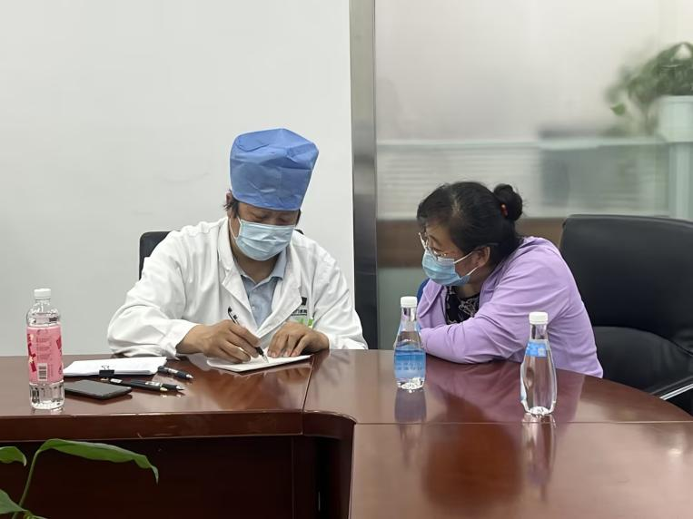 海洋之神8590机关工会发展  &ldquo;关爱职工健全 送医送药上门&rdquo;  主题活动